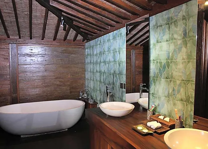 Lodge Benisari Batik Garden