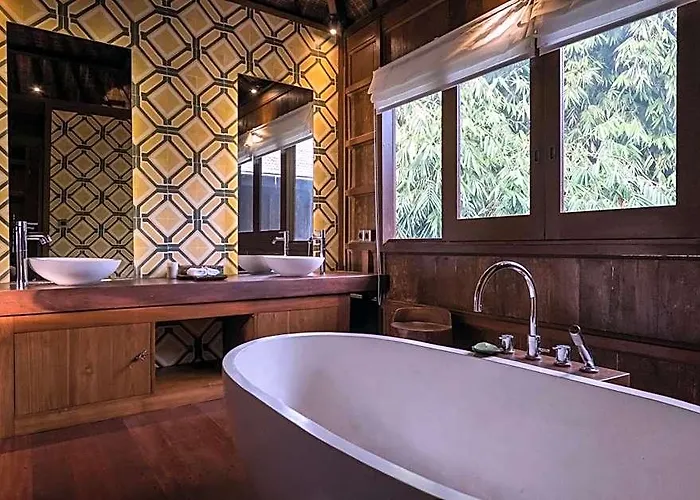Benisari Batik Garden Lodge